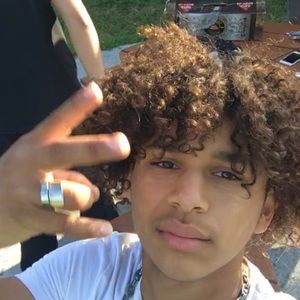 Meet your Posher, Jean